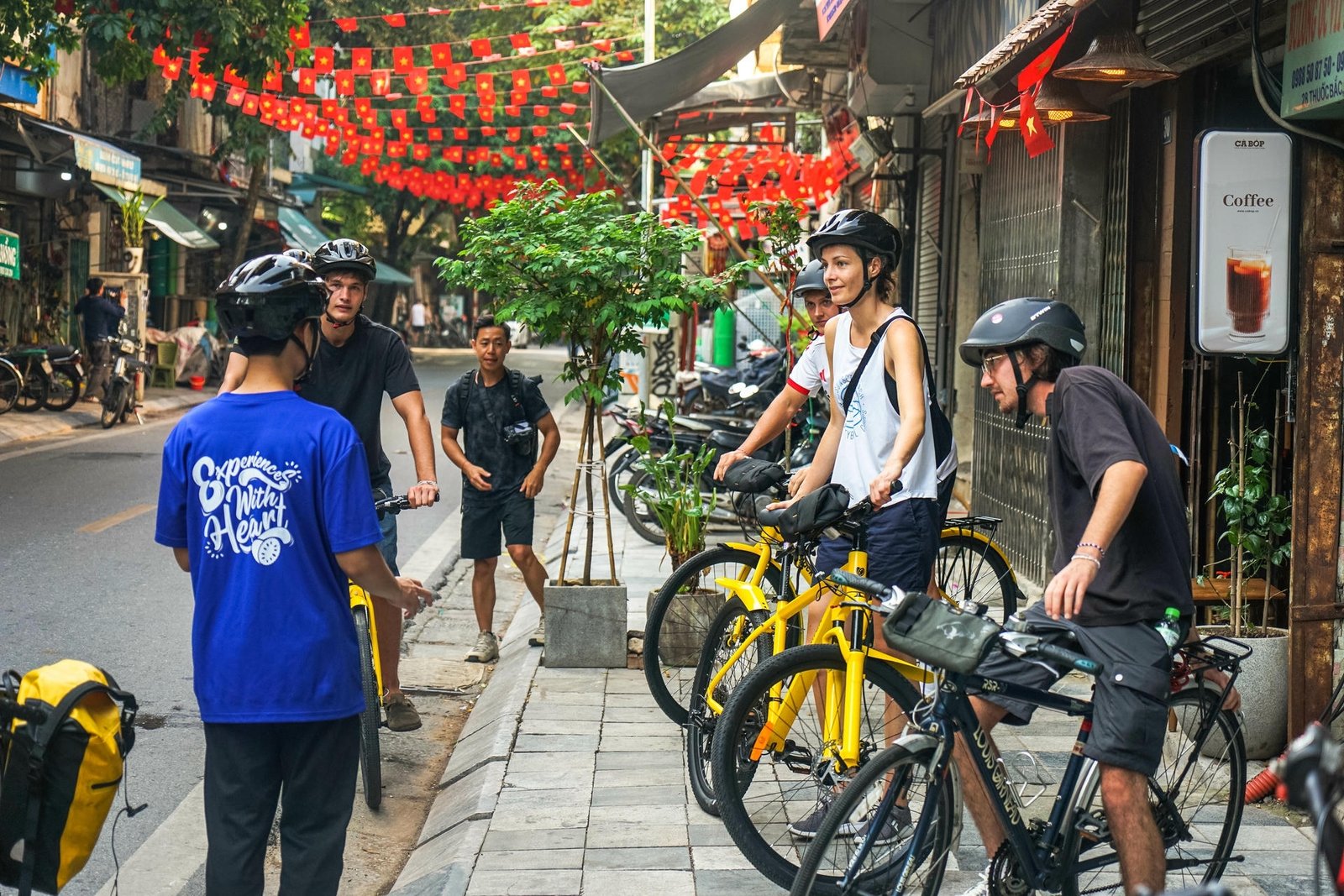 Cycle Around West Lake Hanoi Half Day